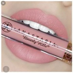Anastasia Beverly Hills "Crush" 💋💋💋
